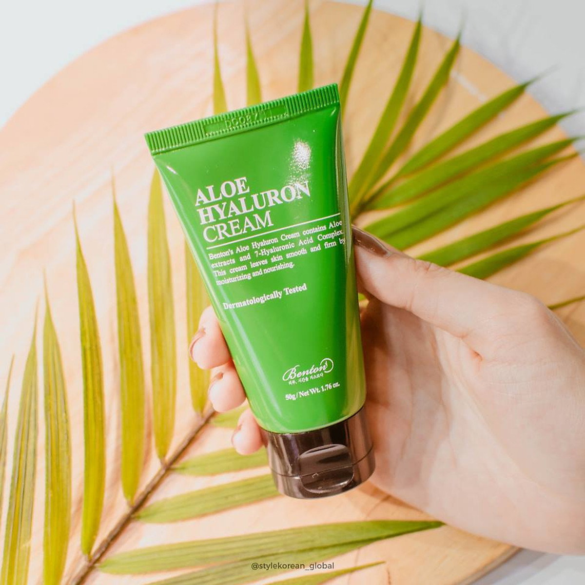 Kem Dưỡng Ẩm, Cấp Nước, Làm Dịu Da Chiết Xuất Lô Hội Benton Aloe Hyaluron Cream 50g