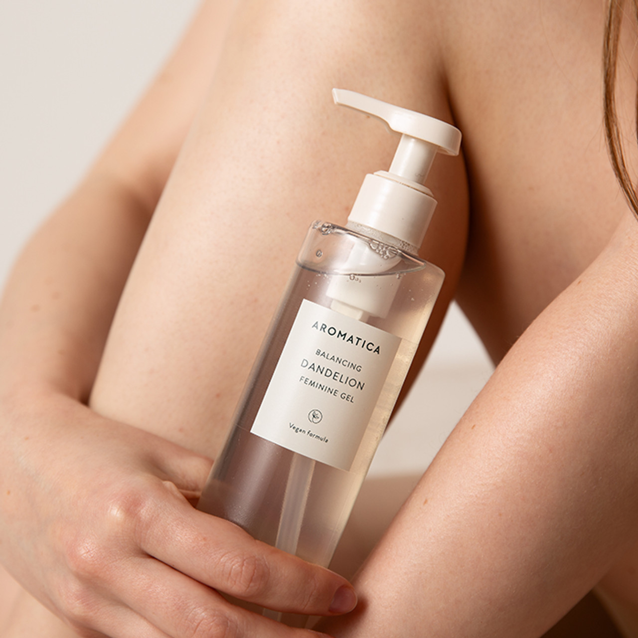 aromatica_balancing_dandelion_feminine_gel_4_700x__04728